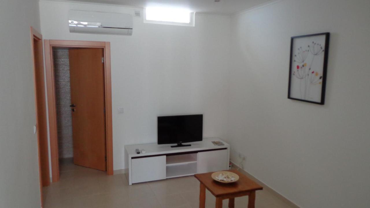 Nunes Apartments Mexilhoeira da Carregacao Buitenkant foto
